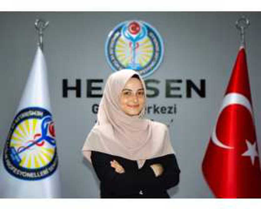 Ayşe ÜNAL